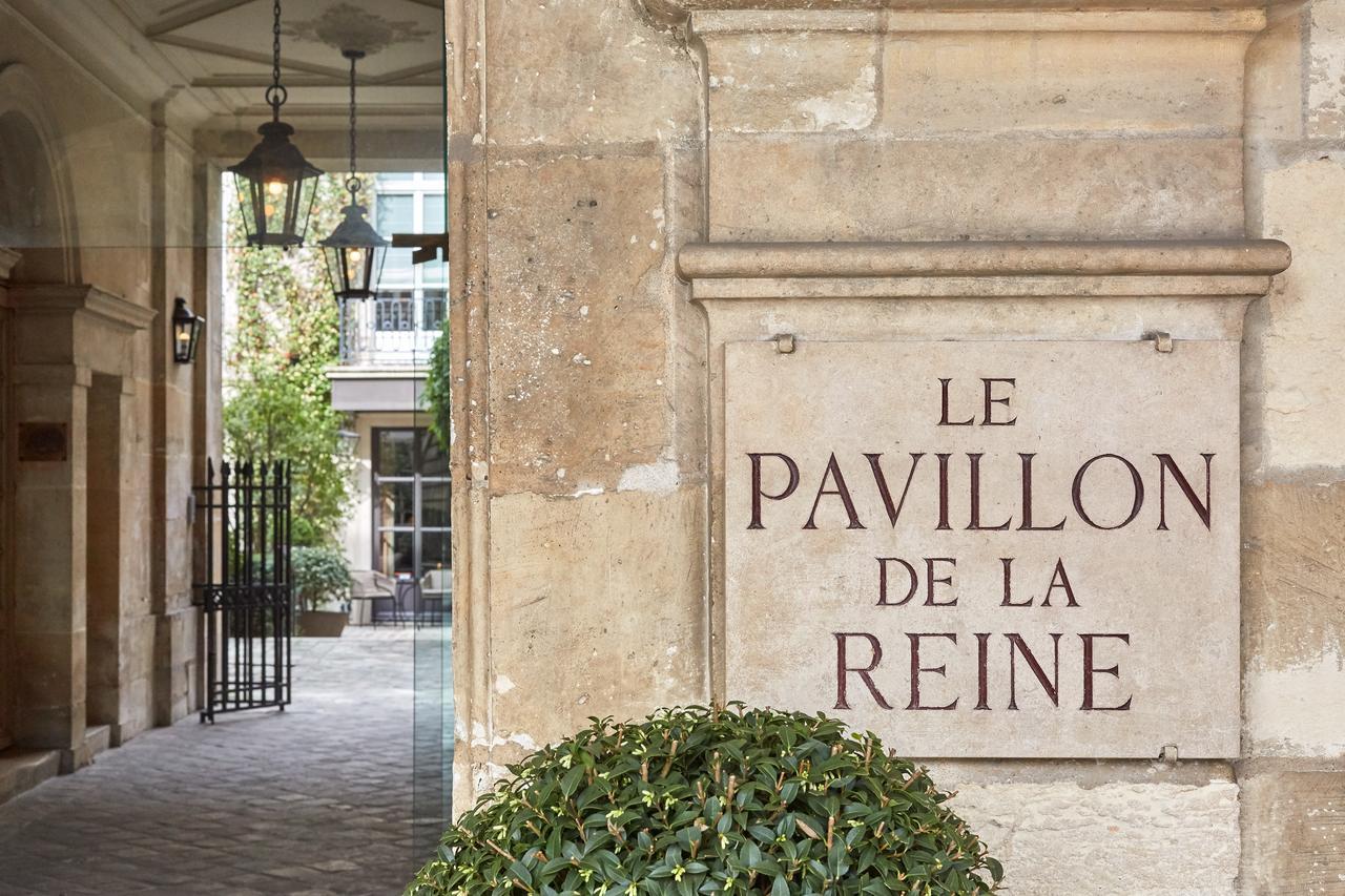 Le Pavillon De La Reine & Spa Paris Exterior photo